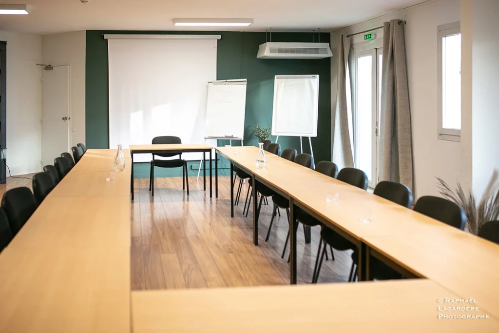 Salle de séminaire en U - Hôtel Porte du Bassin Bordeaux